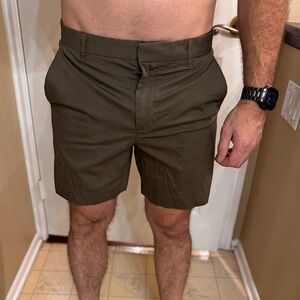 Everlane Men's Dark Olive Flat Front Shorts
